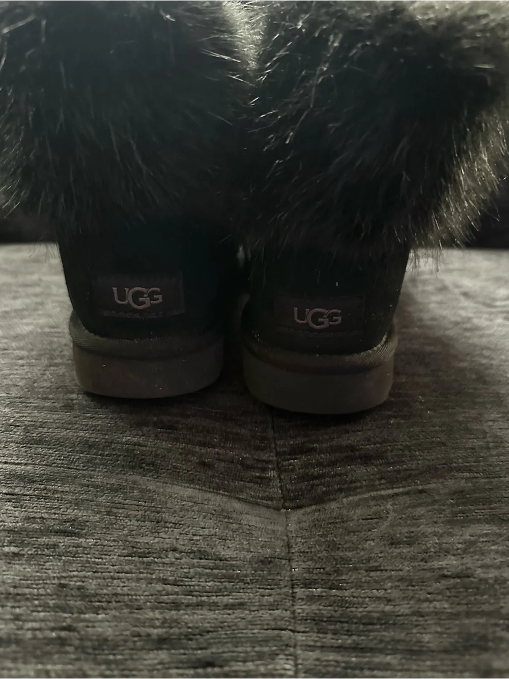 UGG stylish black